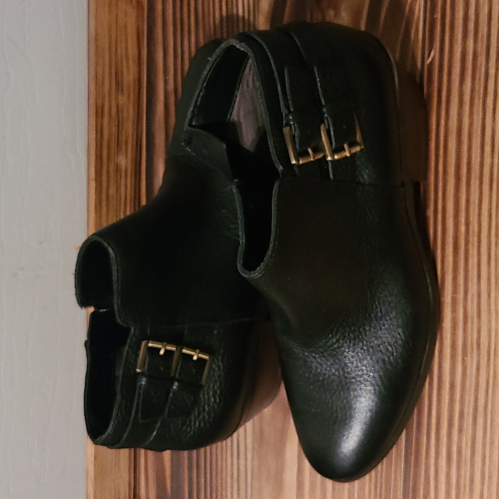 Sam Edelman pebbled leather ankle boots